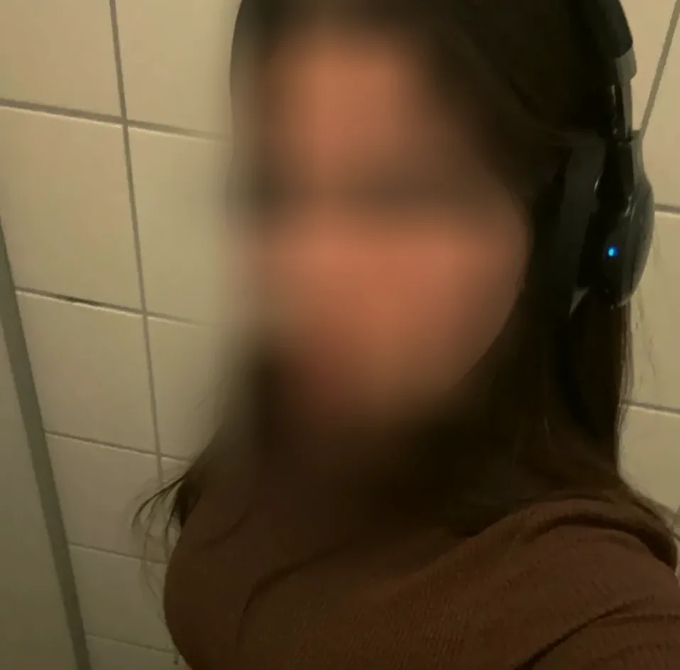 Antonia, 25