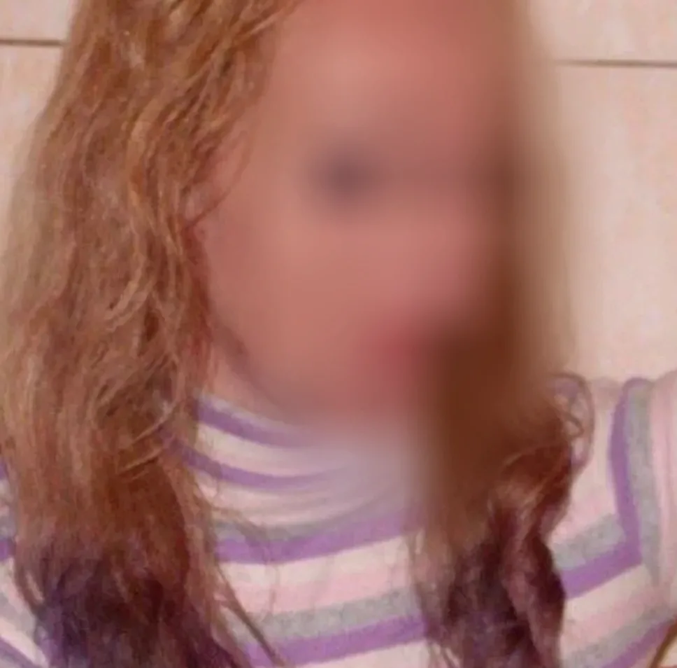 Carla, 24