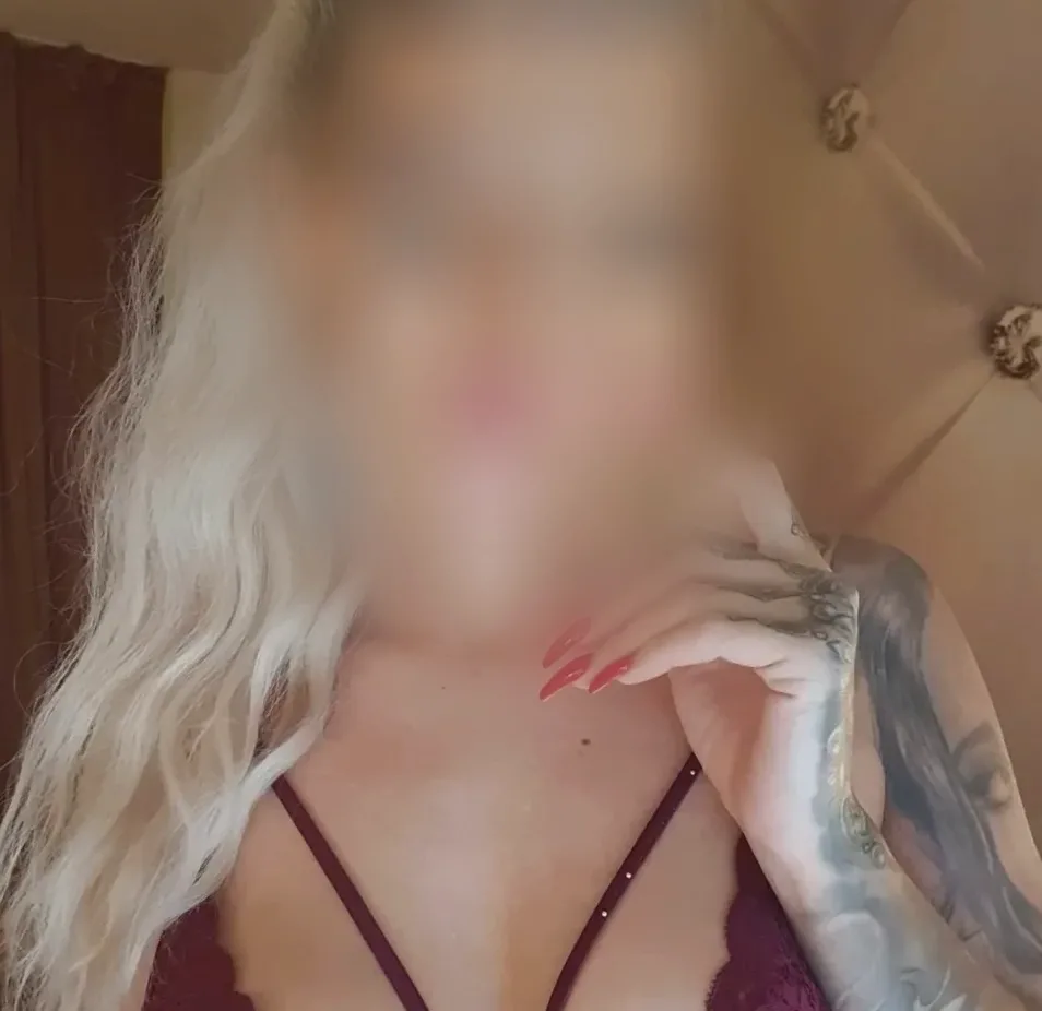 Emily, 30