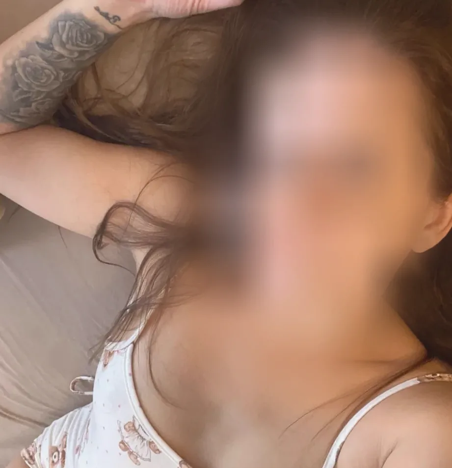 Lucia, 25
