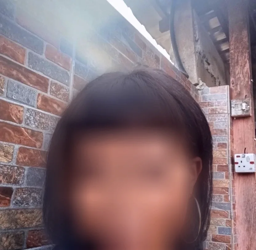 Sabrina, 30