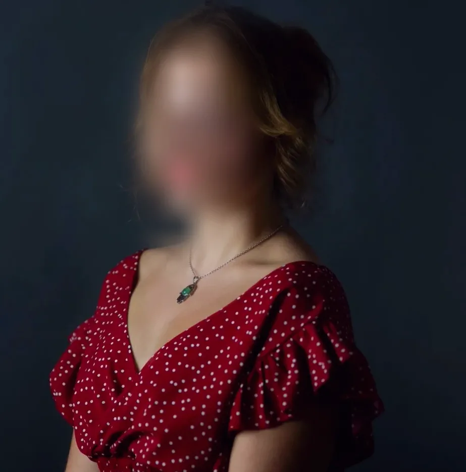Stefanie, 25